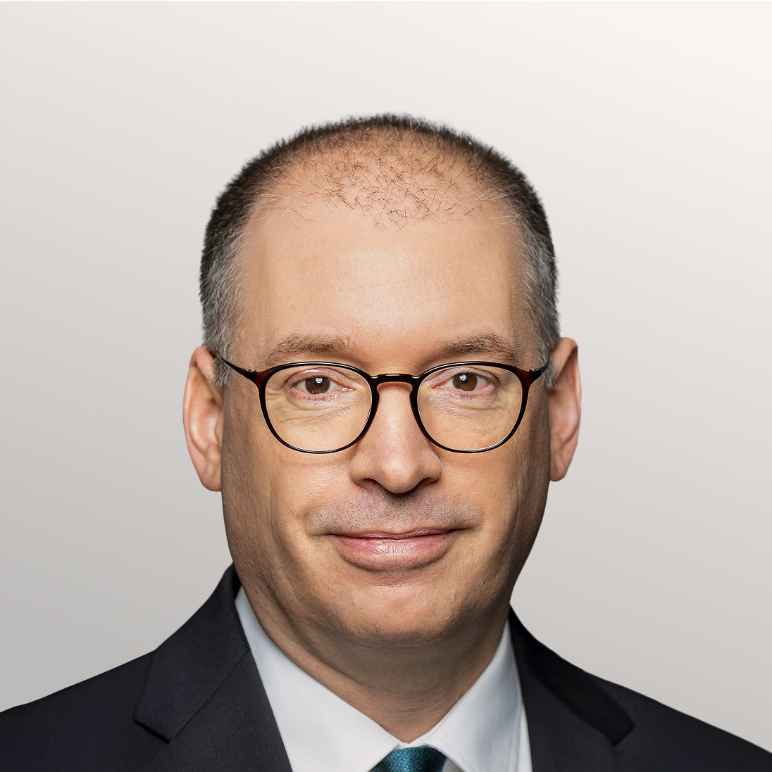 Portraitfoto von Niels Annen